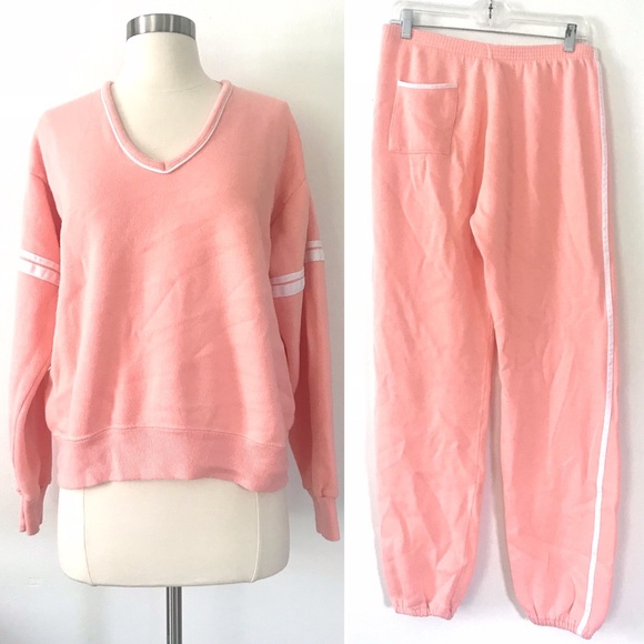 Vintage Tops - Vintage 80’s peach & white sweatshirt sweatpants